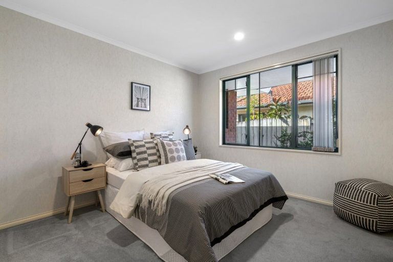 Photo of property in 140 Gravatt Road, Papamoa Beach, Papamoa, 3118