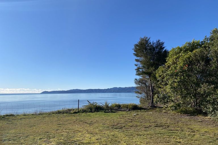 Photo of property in 154 Rangihaeata Road, Rangihaeata, Takaka, 7182