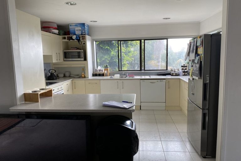 Photo of property in 1/7 Colmar Road, Mellons Bay, Auckland, 2014