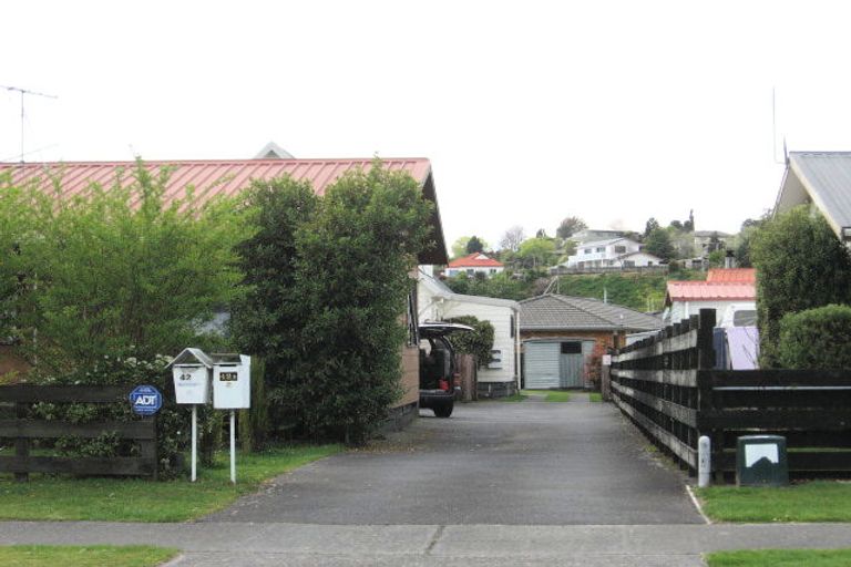 Photo of property in 42b Aquarius Drive, Kawaha Point, Rotorua, 3010