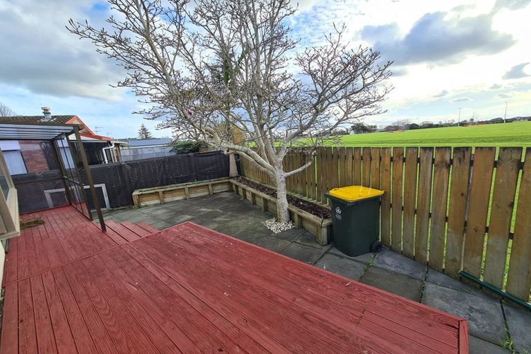 Photo of property in 2/21 Southview Place, Wattle Downs, Auckland, 2102