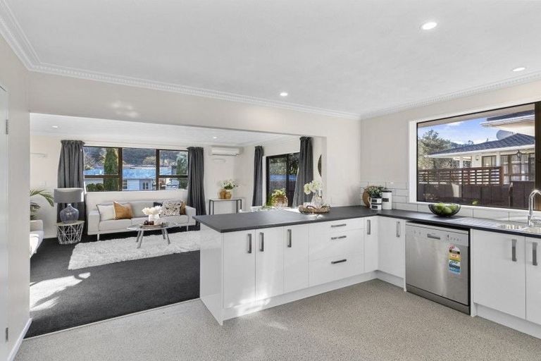 Photo of property in 16a Rawhiti Street, Stokes Valley, Lower Hutt, 5019