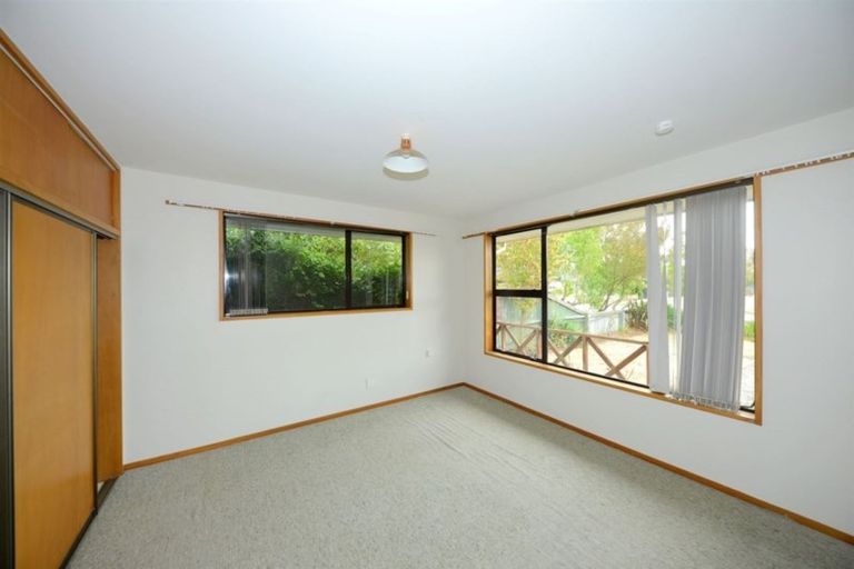 Photo of property in 56 Royal Park Drive, Parklands, Christchurch, 8083