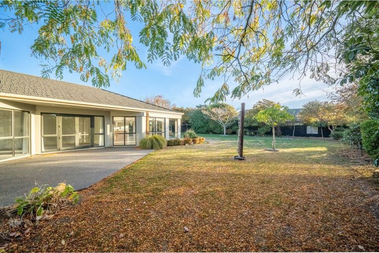 Photo of property in 315 Gardiners Road, Harewood, Christchurch, 8051