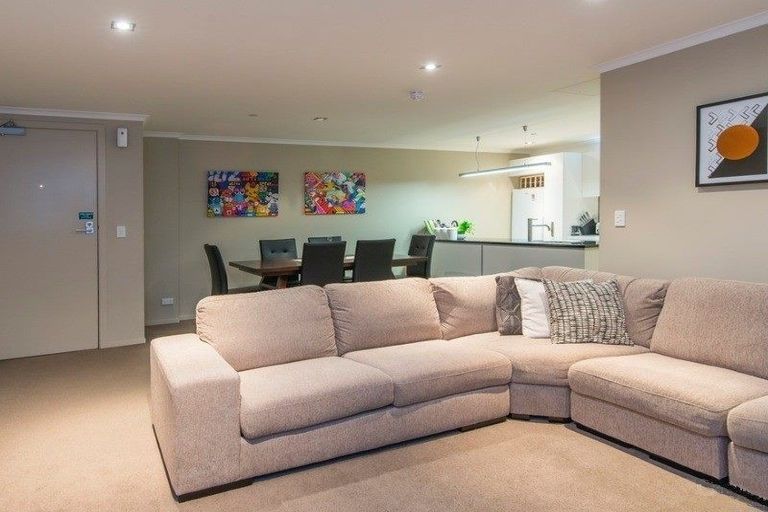 Photo of property in Bellagio Apartments, 10e/39 Taranaki Street, Te Aro, Wellington, 6011