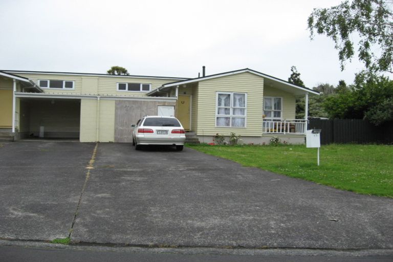 Photo of property in 17 Welby Place, Mangere, Auckland, 2022