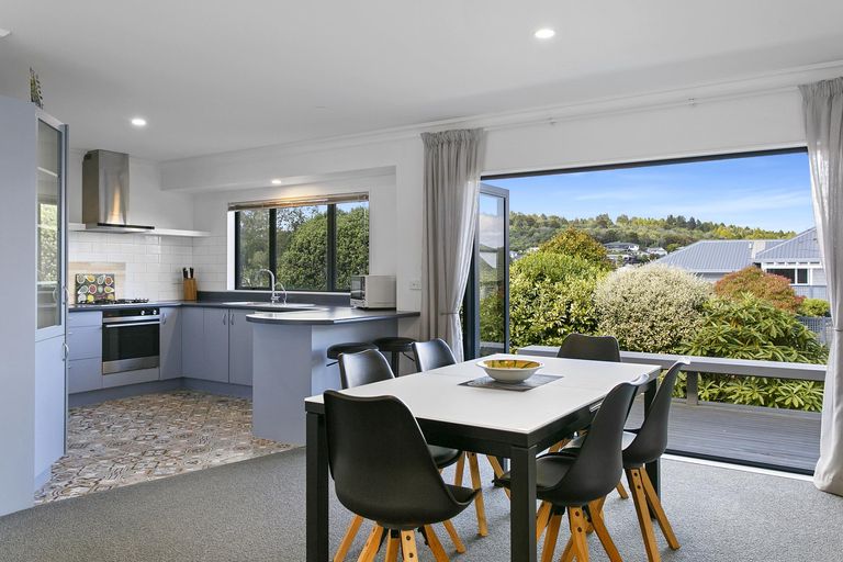 Photo of property in 2/94 Harvey Street, Waipahihi, Taupo, 3330