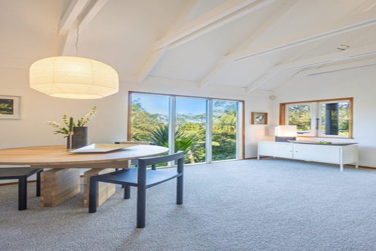 Photo of property in 27 Rosecamp Road, Beach Haven, Auckland, 0626