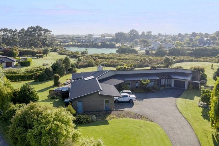 Photo of property in 10 Millbrook Drive, Waiuku, 2683