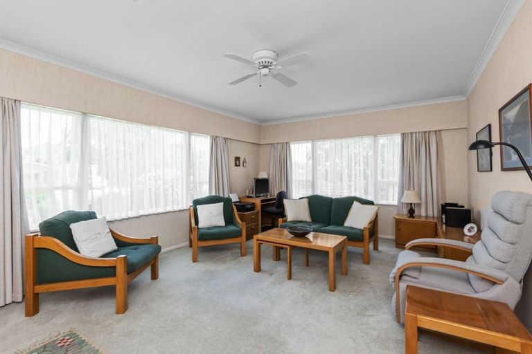 Photo of property in 49 Avondale Road, Taradale, Napier, 4112