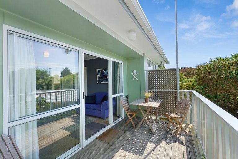 Photo of property in 3 Arthur Street, Waikawa Beach, Levin, 5573
