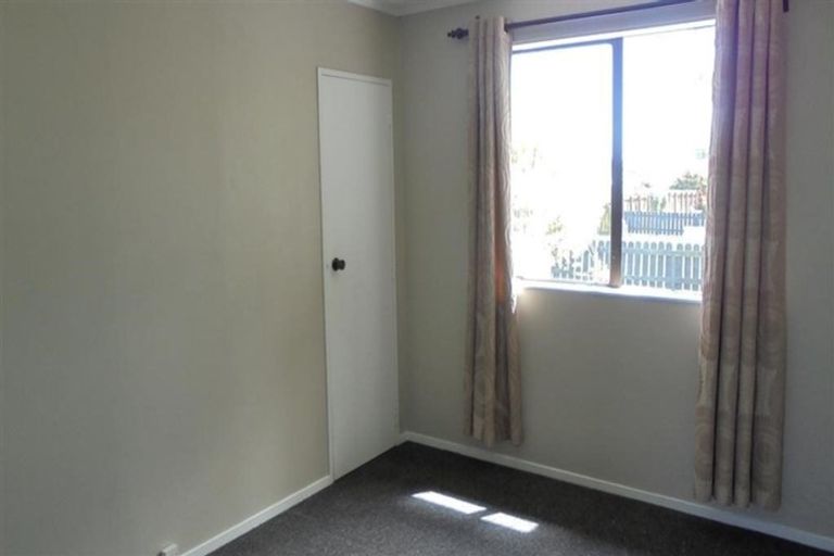 Photo of property in 18 Rimu Street, Levin, 5510