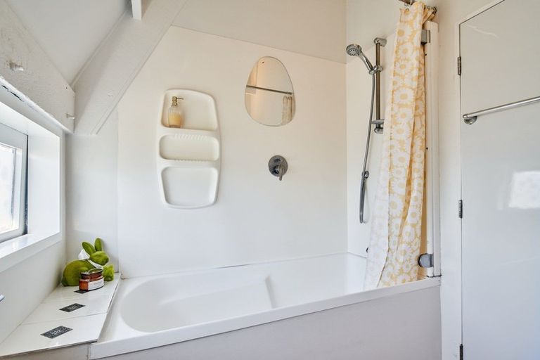 Photo of property in 74 Cypress Drive, Maungaraki, Lower Hutt, 5010