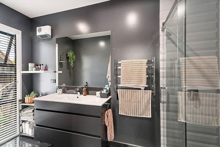 Photo of property in 21 Hewson Crescent, Lake Hawea, Wanaka, 9382