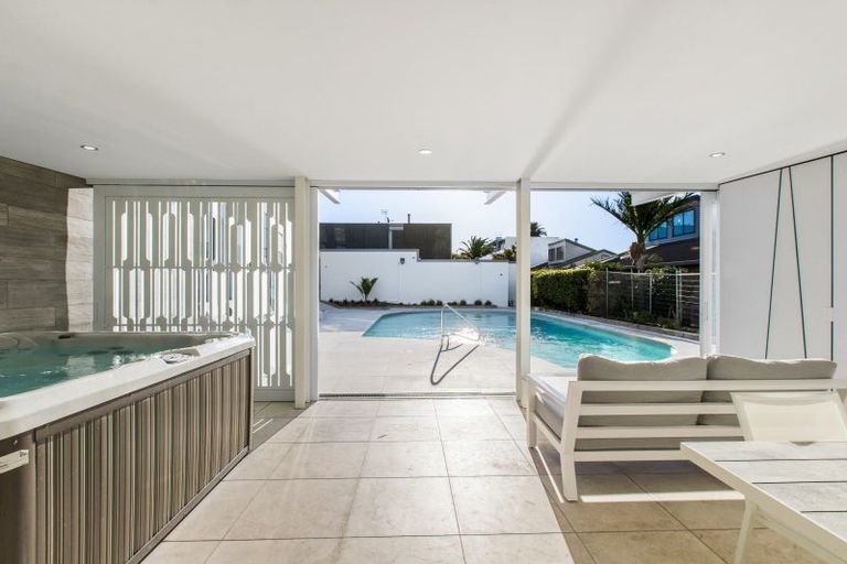 Photo of property in Shangri La Apartments, 1/97 Jervois Road, Herne Bay, Auckland, 1011
