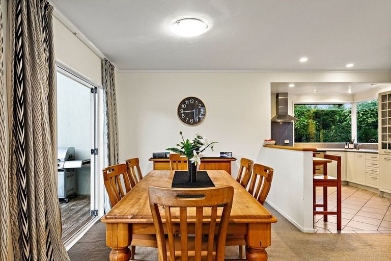 Photo of property in 9 Chorley Avenue, Massey, Auckland, 0614