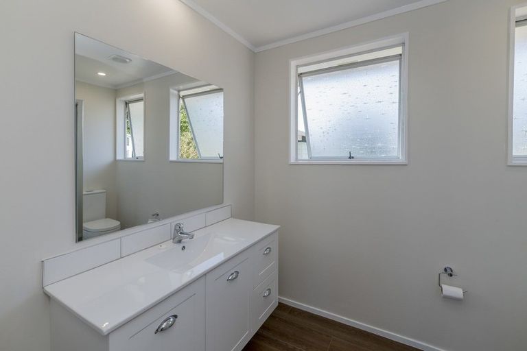 Photo of property in 75 Meadowvale Drive, Levin, 5510