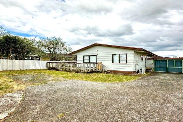 Photo of property in 1/24 Burundi Avenue, Clendon Park, Auckland, 2103