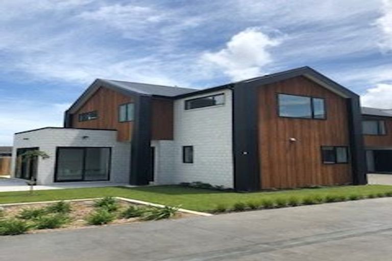 Photo of property in 1/47 Braid Road, Saint Andrews, Hamilton, 3200