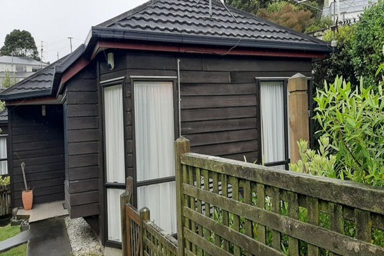 Photo of property in 1 Short Street, Vogeltown, Wellington, 6021