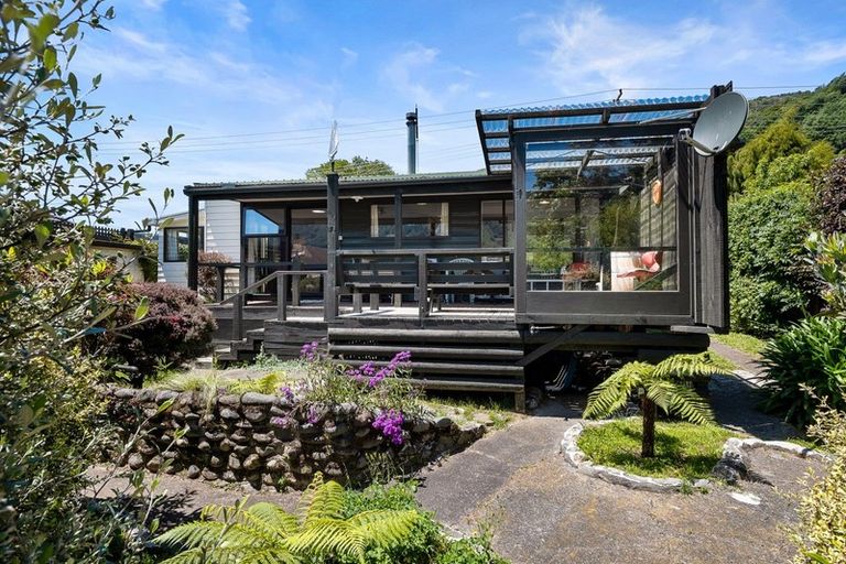 Photo of property in 109a Wellington Street, Picton, 7220