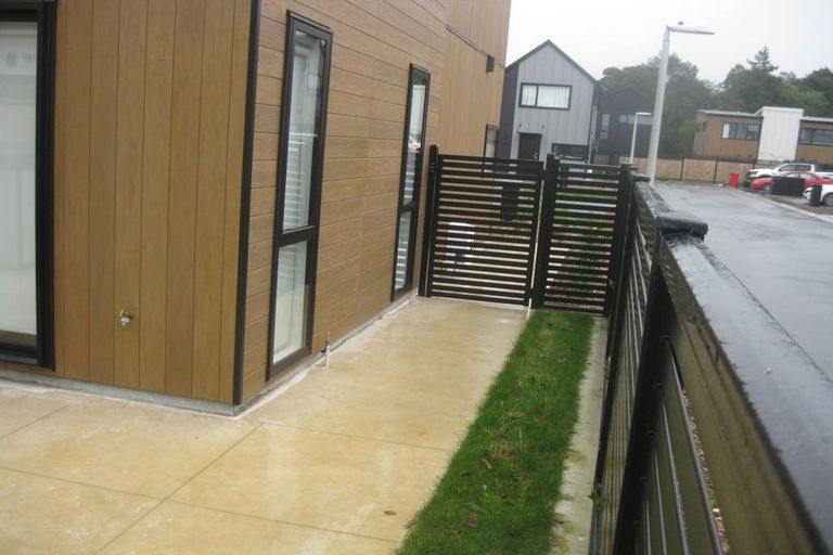 Photo of property in 8 Raeble Walkington Lane, Wallaceville, Upper Hutt, 5018