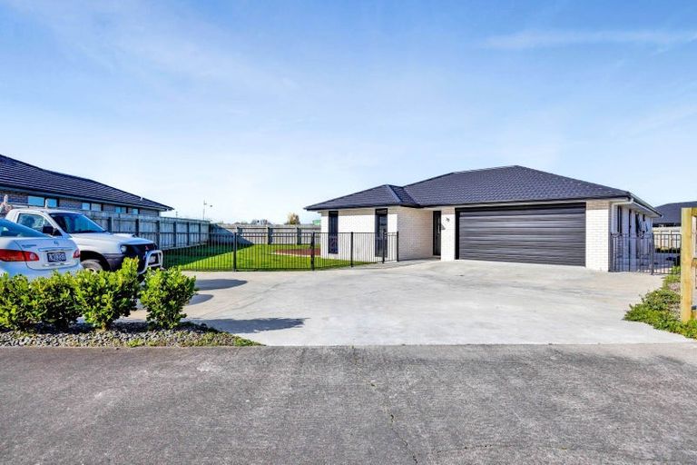 Photo of property in 32 County Drive, Hawera, 4610