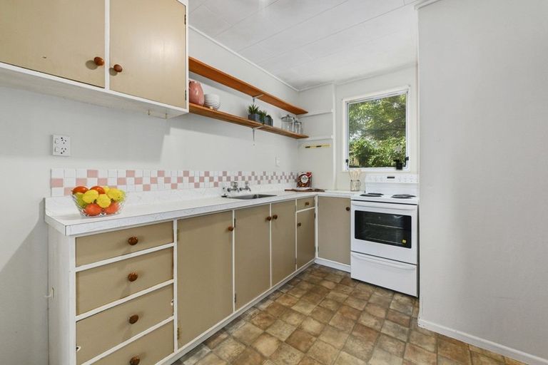 Photo of property in 8b Montgomery Crescent, Clouston Park, Upper Hutt, 5018