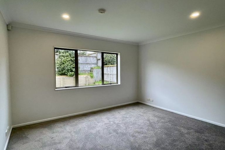 Photo of property in 6 Oak Bark Drive, Schnapper Rock, Auckland, 0632
