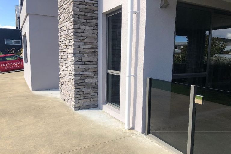 Photo of property in 2 Botanical Heights Drive, Waipahihi, Taupo, 3330