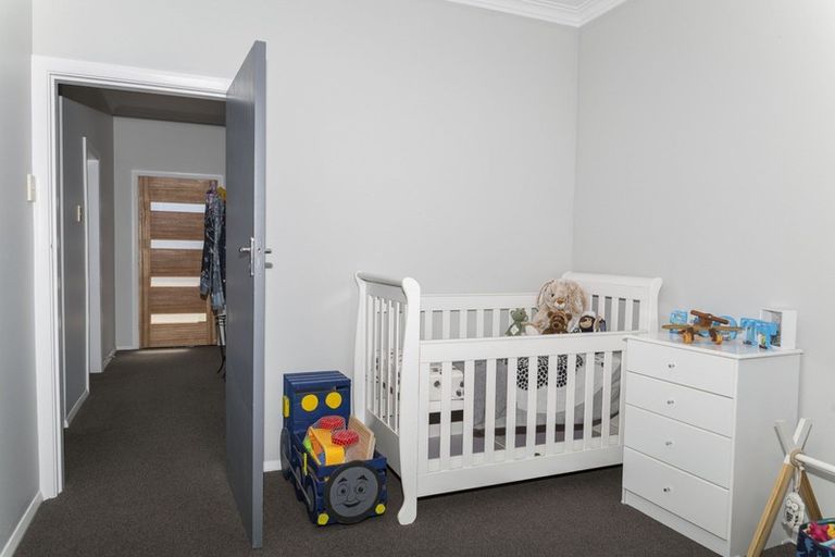 Photo of property in 22 Trafalgar Street, Dannevirke, 4930