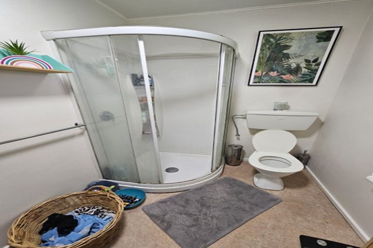 Photo of property in 1/23 Maple Grove, Maungaraki, Lower Hutt, 5010