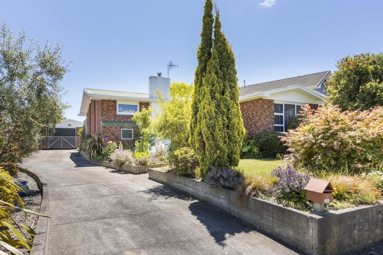 Photo of property in 21 Lockhart Avenue, Milson, Palmerston North, 4414