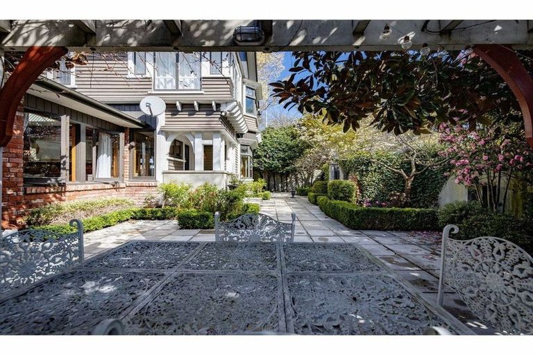 Photo of property in 6 Bishop Street, St Albans, Christchurch, 8014