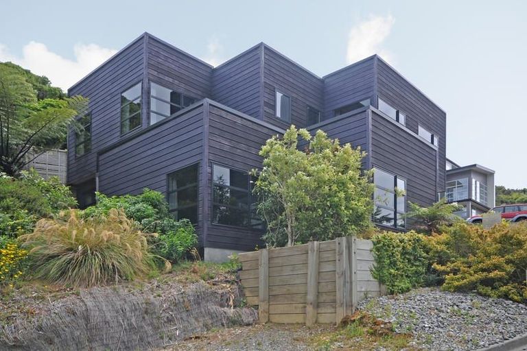 Photo of property in 25 Alanbrooke Place, Karori, Wellington, 6012