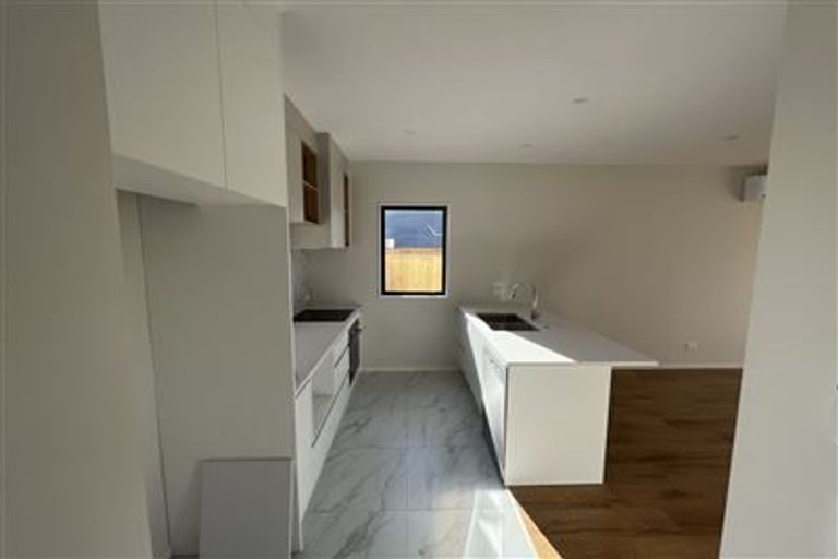 Photo of property in 13 Kaha Road, Takanini, 2110