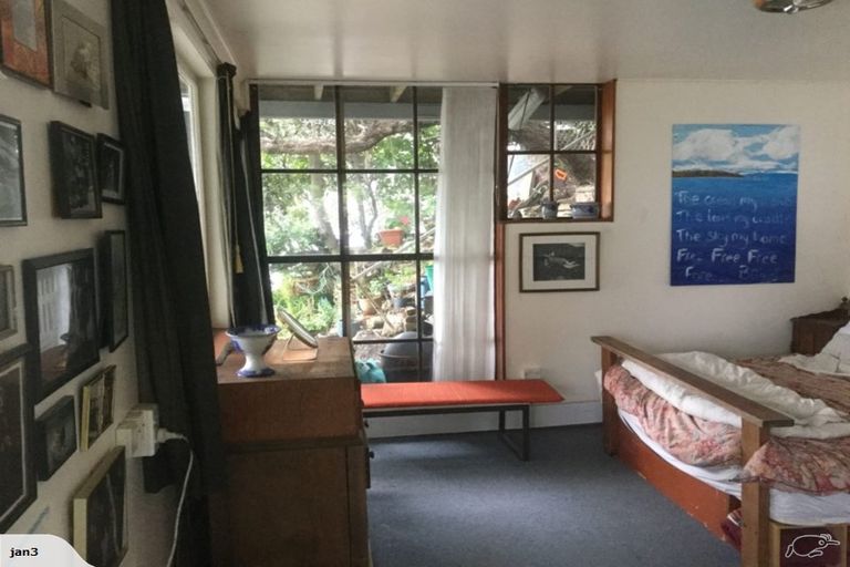 Photo of property in 2/194 Evans Bay Parade, Roseneath, Wellington, 6021