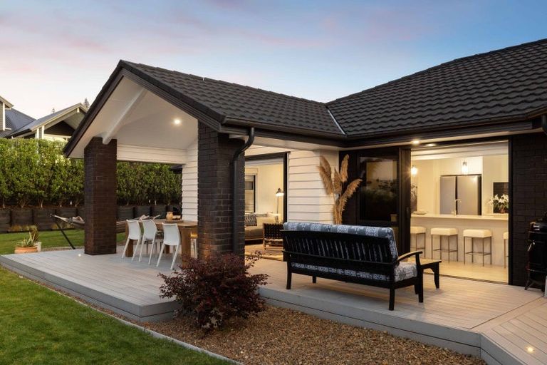 Photo of property in 14 Catherine Mclean Road, Pukekohe, 2120