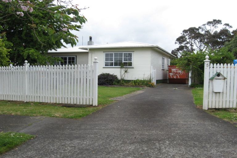 Photo of property in 5 Anarahi Place, Mangere Bridge, Auckland, 2022