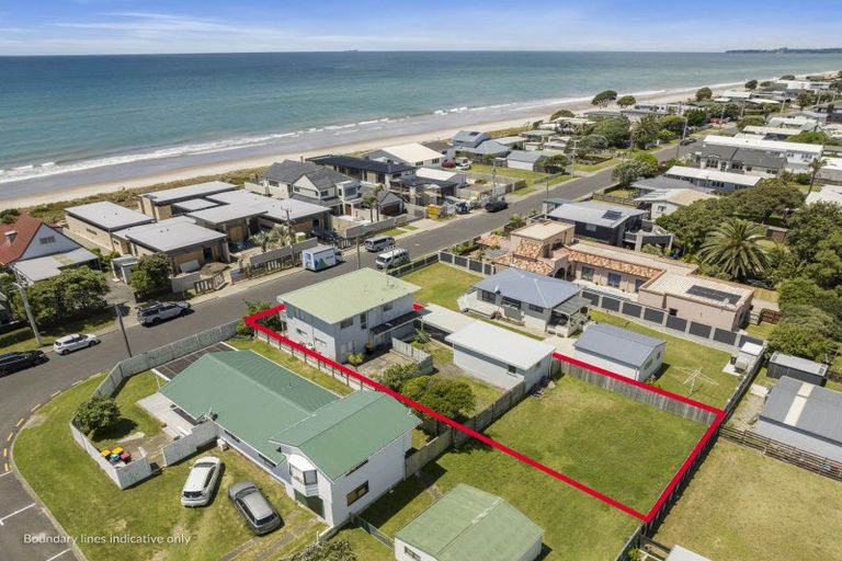 Photo of property in 76 Karewa Parade, Papamoa Beach, Papamoa, 3118
