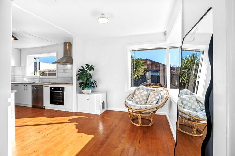 Photo of property in 1/156 Springs Road, Hornby, Christchurch, 8042