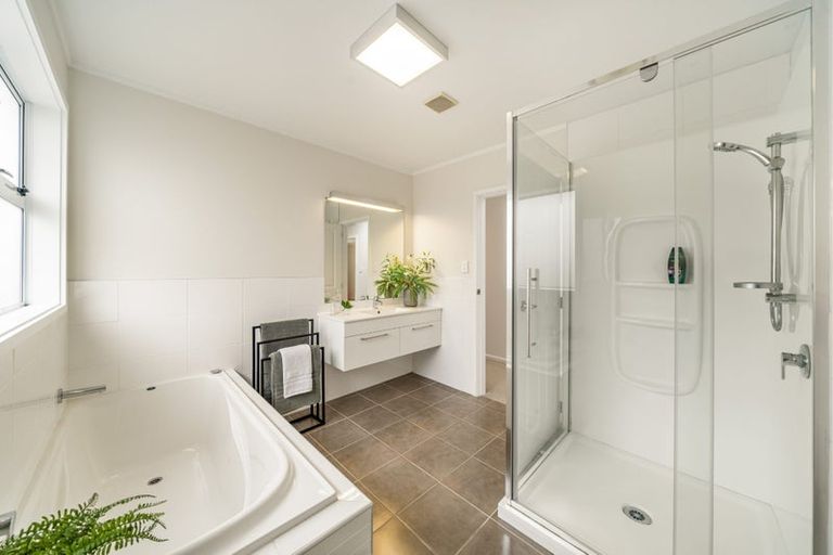 Photo of property in 2 Mitre Grove, Trentham, Upper Hutt, 5018