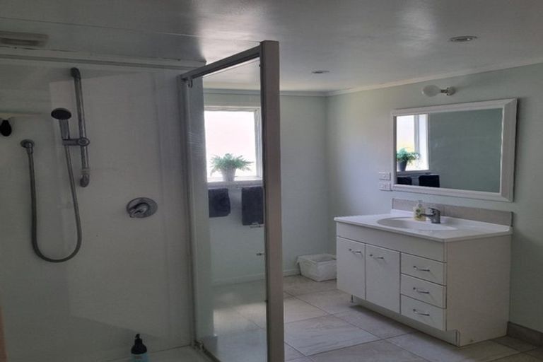 Photo of property in 32 The Terrace, Waihi Beach, 3611