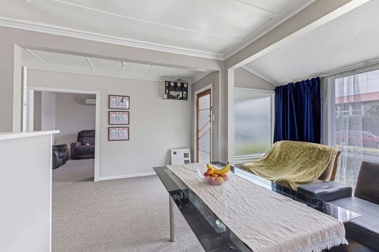 Photo of property in 32 Pendarves Street, New Plymouth, 4310