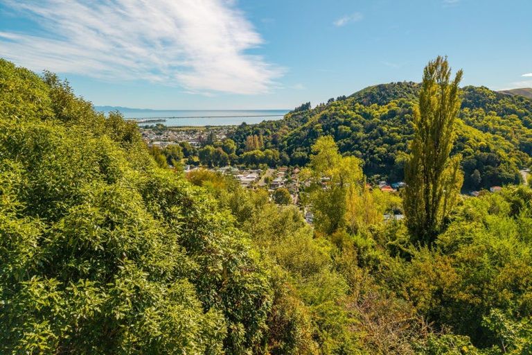 Photo of property in 2 City Heights, Maitai, Nelson, 7010