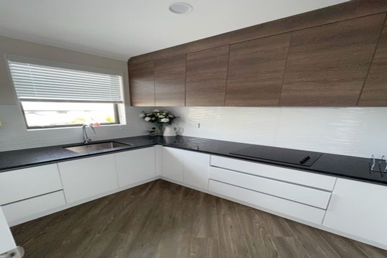 Photo of property in 13 Tawatawa Street, Long Bay, Auckland, 0630