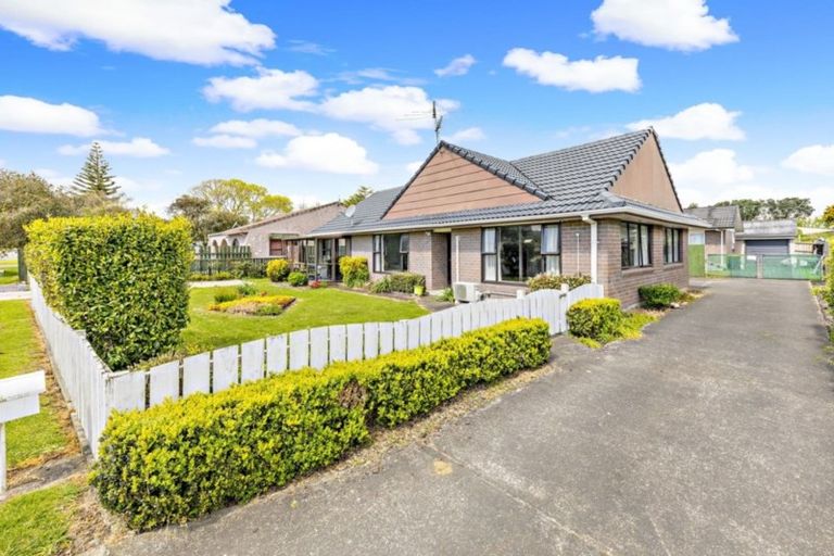 Photo of property in 1/42 Park Estate Road, Rosehill, Papakura, 2113