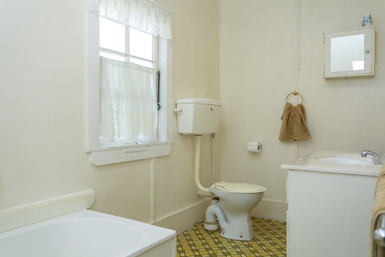 Photo of property in 20 Poihaere Street, Turangi, 3334