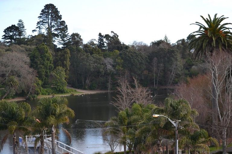 Photo of property in 85 Great North Road, Saint Johns Hill, Whanganui, 4501