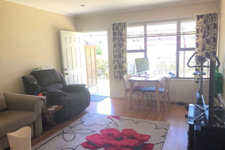 Photo of property in 1 Derwent Street, Morningside, Auckland, 1022